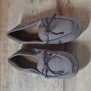 Womens 6.5M BOC Moccasin Style Shoe